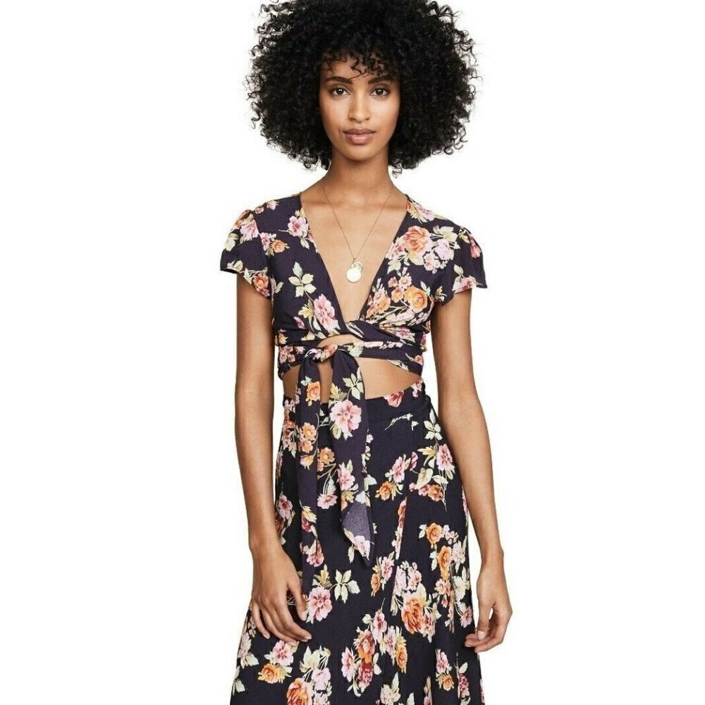 New Flynn Skye That's A Wrap Crop Top Womens S Flutter Pastel Blooms Floral Blue